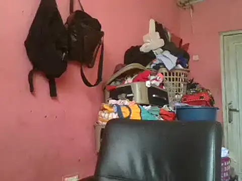 Snapshot of blakkvirus chatting on 12/27/24, 10:12 blakkvirus online show from 12/27/24, 10:12