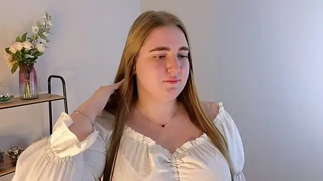 HaileyClifford online show from 08/06/26, 10:17