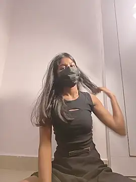 cute mayaaa online show from 07/30/26, 09:52