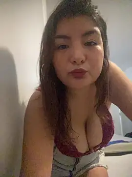 SofiaDinamita online show from 08/04/26, 04:42