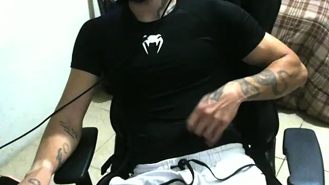 CallmeLeonOnly online show from 08/04/26, 10:01