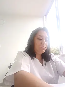 Queen-yessi12 online show from 08/03/26, 01:49