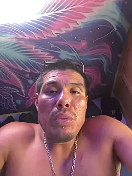 OmarSalasxh33 online show from 08/01/26, 11:25