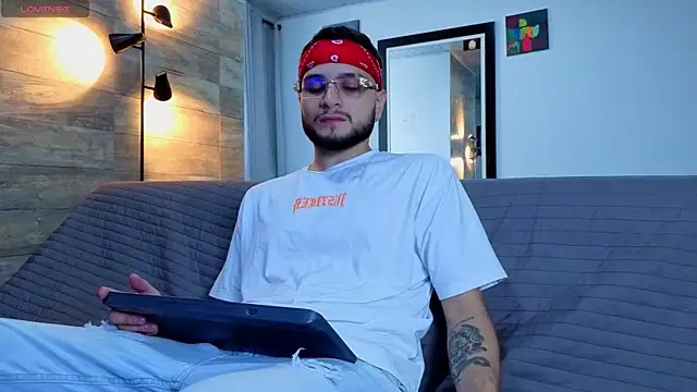 AngeloSaavage online show from 08/06/26, 01:24