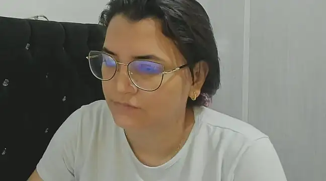 Snapshot of MARILYN_GARCIA chatting on 12/10/24, 03:12 MARILYN GARCIA online show from 12/10/24, 03:12