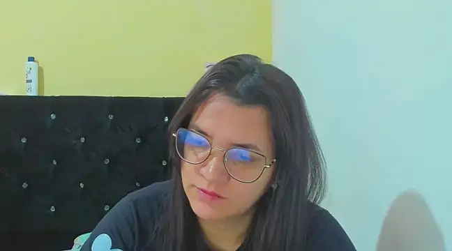 Snapshot of MARILYN_GARCIA chatting on 12/14/24, 02:42 MARILYN GARCIA online show from 12/14/24, 02:42