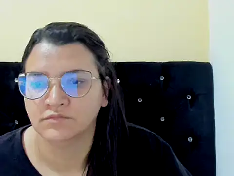 Snapshot of MARILYN_GARCIA chatting on 12/19/24, 01:51 MARILYN GARCIA online show from 12/19/24, 01:51