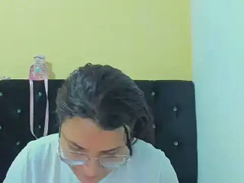 Snapshot of MARILYN_GARCIA chatting on 12/20/24, 02:27 MARILYN GARCIA online show from 12/20/24, 02:27