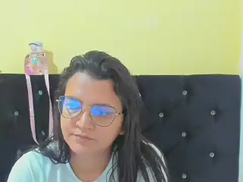 Snapshot of MARILYN_GARCIA chatting on 12/20/24, 05:29 MARILYN GARCIA online show from 12/20/24, 05:29