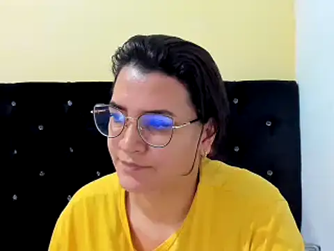 Snapshot of MARILYN_GARCIA chatting on 12/27/24, 02:33 MARILYN GARCIA online show from 12/27/24, 02:33