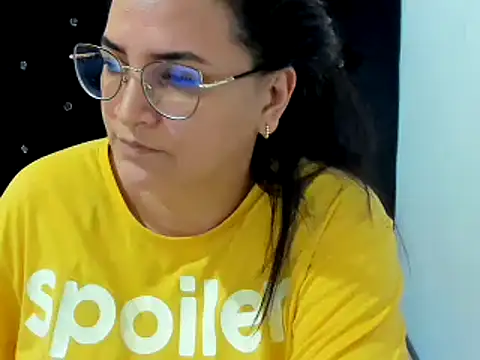 Snapshot of MARILYN_GARCIA chatting on 12/27/24, 05:37 MARILYN GARCIA online show from 12/27/24, 05:37