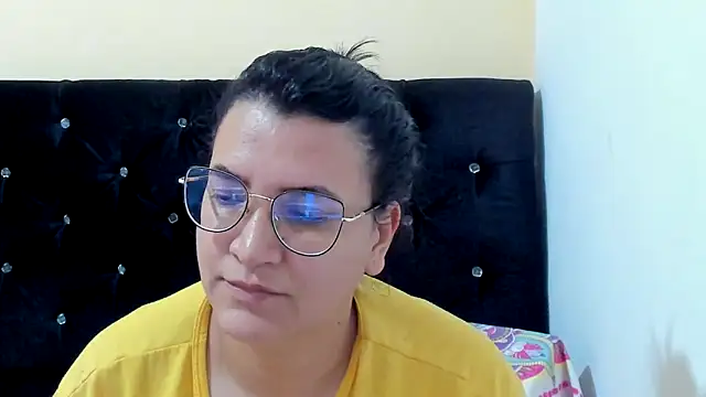 Snapshot of MARILYN_GARCIA chatting on 01/04/25, 09:31 MARILYN GARCIA online show from 01/04/25, 09:31