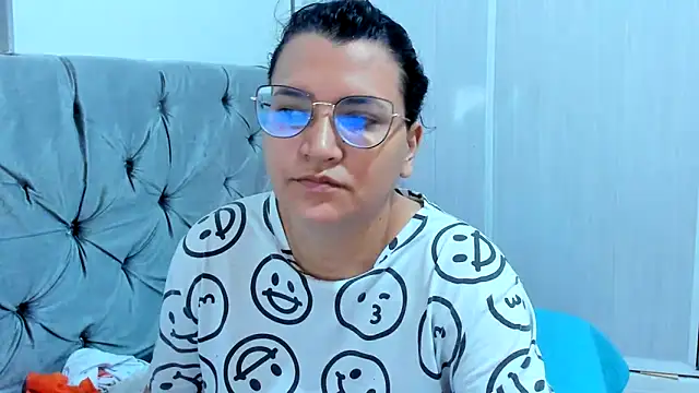 Snapshot of MARILYN_GARCIA chatting on 01/15/25, 02:56 MARILYN GARCIA online show from 01/15/25, 02:56