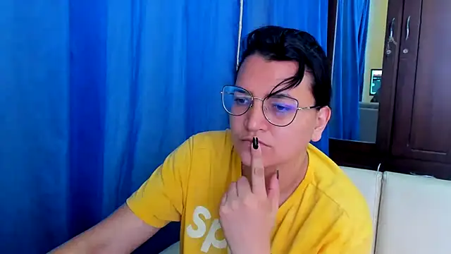 Snapshot of MARILYN_GARCIA chatting on 02/04/25, 05:01 MARILYN GARCIA online show from 02/04/25, 05:01