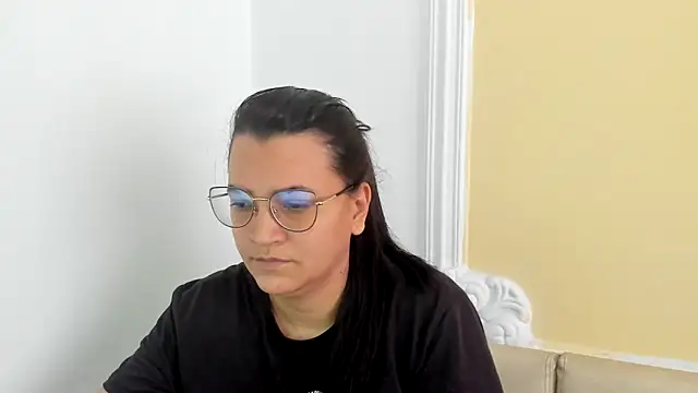 Snapshot of MARILYN_GARCIA chatting on 02/06/25, 03:52 MARILYN GARCIA online show from 02/06/25, 03:52