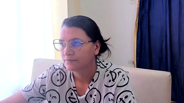 Snapshot of MARILYN_GARCIA chatting on 02/19/25, 05:49 MARILYN GARCIA online show from 02/19/25, 05:49