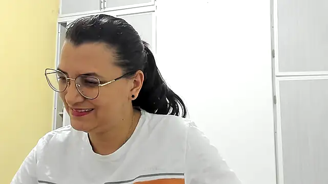 Snapshot of MARILYN_GARCIA chatting on 03/15/25, 10:33 MARILYN GARCIA online show from 03/15/25, 10:33