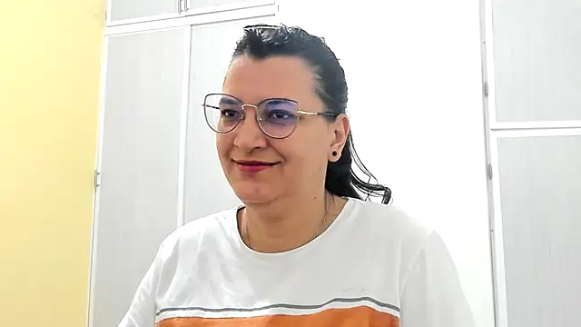 Snapshot of MARILYN_GARCIA chatting on 03/16/25, 01:49 MARILYN GARCIA online show from 03/16/25, 01:49