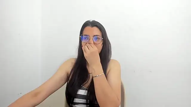 Snapshot of MARILYN_GARCIA chatting on 09/09/25, 01:10 MARILYN GARCIA online show from 09/09/25, 01:10