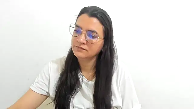 Snapshot of MARILYN_GARCIA chatting on 09/29/25, 01:38 MARILYN GARCIA online show from 09/29/25, 01:38