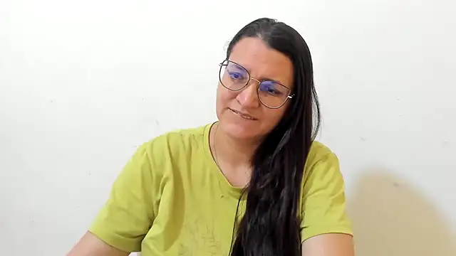 Snapshot of MARILYN_GARCIA chatting on 10/30/25, 01:34 MARILYN GARCIA online show from 10/30/25, 01:34