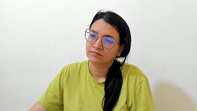 Snapshot of MARILYN_GARCIA chatting on 11/03/25, 01:45 MARILYN GARCIA online show from 11/03/25, 01:45