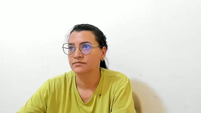 Snapshot of MARILYN_GARCIA chatting on 11/13/25, 03:55 MARILYN GARCIA online show from 11/13/25, 03:55