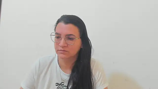 Snapshot of MARILYN_GARCIA chatting on 12/02/25, 04:57 MARILYN GARCIA online show from 12/02/25, 04:57