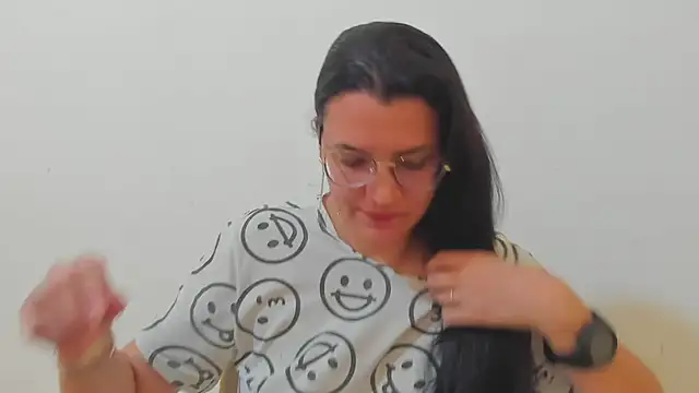 Snapshot of MARILYN_GARCIA chatting on 12/05/25, 03:41 MARILYN GARCIA online show from 12/05/25, 03:41