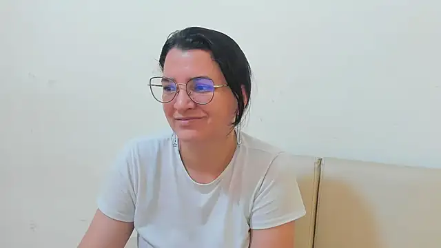 Snapshot of MARILYN_GARCIA chatting on 01/07/26, 06:21 MARILYN GARCIA online show from 01/07/26, 06:21