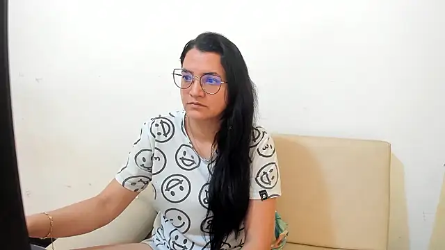 Snapshot of MARILYN_GARCIA chatting on 01/14/26, 06:13 MARILYN GARCIA online show from 01/14/26, 06:13