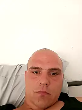 krystek040694 online show from 08/05/26, 05:43