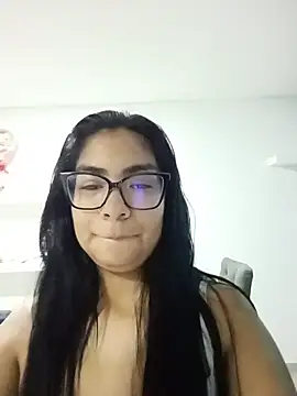Snapshot of Ambar06 chatting on 08/07/26, 04:25 Ambar06 online show from 08/07/26, 04:25