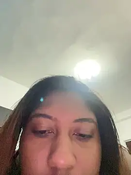 Abrilcastro online show from 08/07/26, 03:58