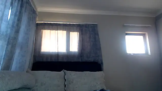 leanna23 online show from 10/10/25, 04:00