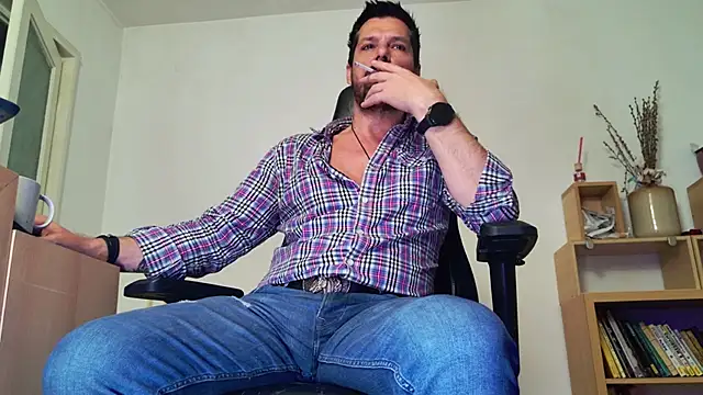 Snapshot of ChrisKox chatting on 04/30/26, 09:52 ChrisKox online show from 04/30/26, 09:52