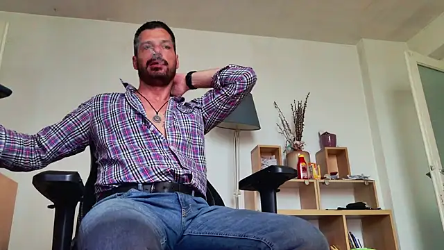 Snapshot of ChrisKox chatting on 05/20/26, 06:52 ChrisKox online show from 05/20/26, 06:52