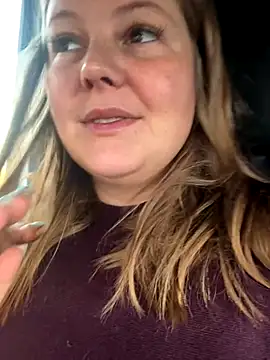 Snapshot of BootyLola chatting on 11/03/25, 10:27 BootyLola online show from 11/03/25, 10:27