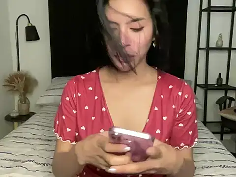 your bianca69 online show from 09/22/25, 12:23