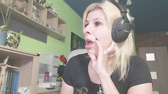 karmija online show from 10/20/25, 08:31