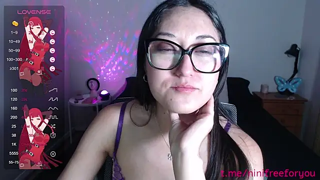 Ninimoon online show from 12/04/25, 04:11