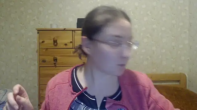 Snapshot of Smart_Rose chatting on 02/07/25, 09:37 Smart Rose online show from 02/07/25, 09:37