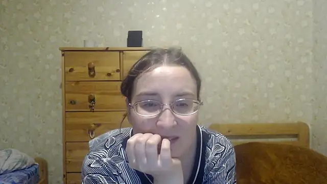 Snapshot of Smart_Rose chatting on 02/08/25, 12:38 Smart Rose online show from 02/08/25, 12:38