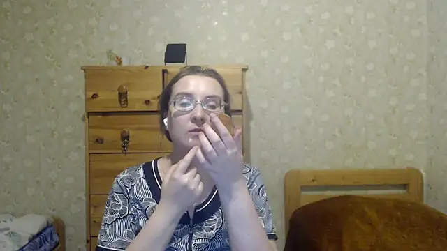 Snapshot of Smart_Rose chatting on 02/10/25, 03:32 Smart Rose online show from 02/10/25, 03:32