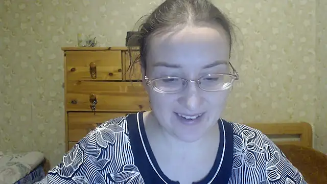 Snapshot of Smart_Rose chatting on 02/13/25, 03:56 Smart Rose online show from 02/13/25, 03:56