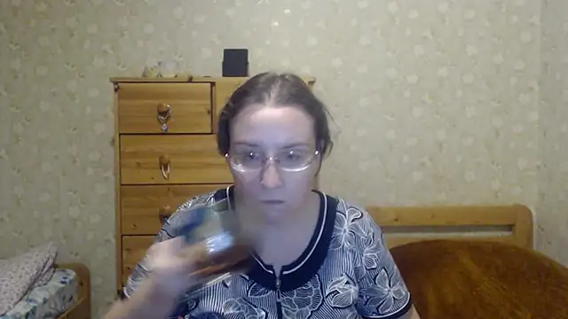 Snapshot of Smart_Rose chatting on 03/03/25, 07:49 Smart Rose online show from 03/03/25, 07:49