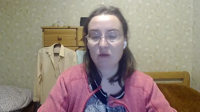 Snapshot of Smart_Rose chatting on 03/05/25, 06:56 Smart Rose online show from 03/05/25, 06:56