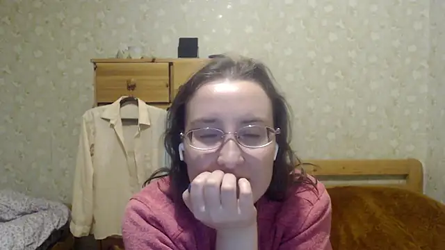 Snapshot of Smart_Rose chatting on 03/05/25, 09:59 Smart Rose online show from 03/05/25, 09:59