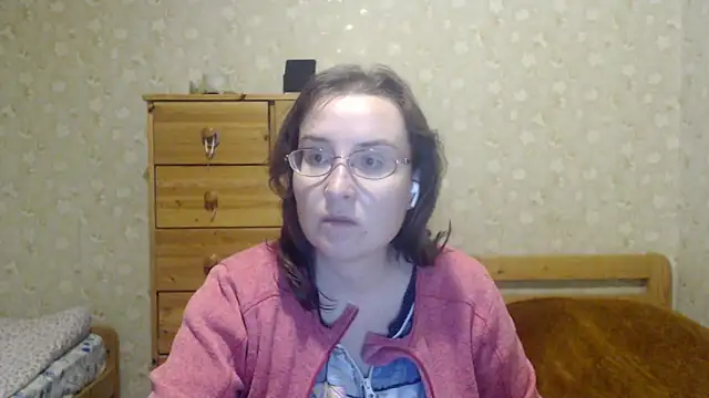 Snapshot of Smart_Rose chatting on 03/11/25, 11:15 Smart Rose online show from 03/11/25, 11:15