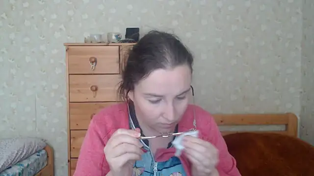 Snapshot of Smart_Rose chatting on 03/13/25, 12:35 Smart Rose online show from 03/13/25, 12:35